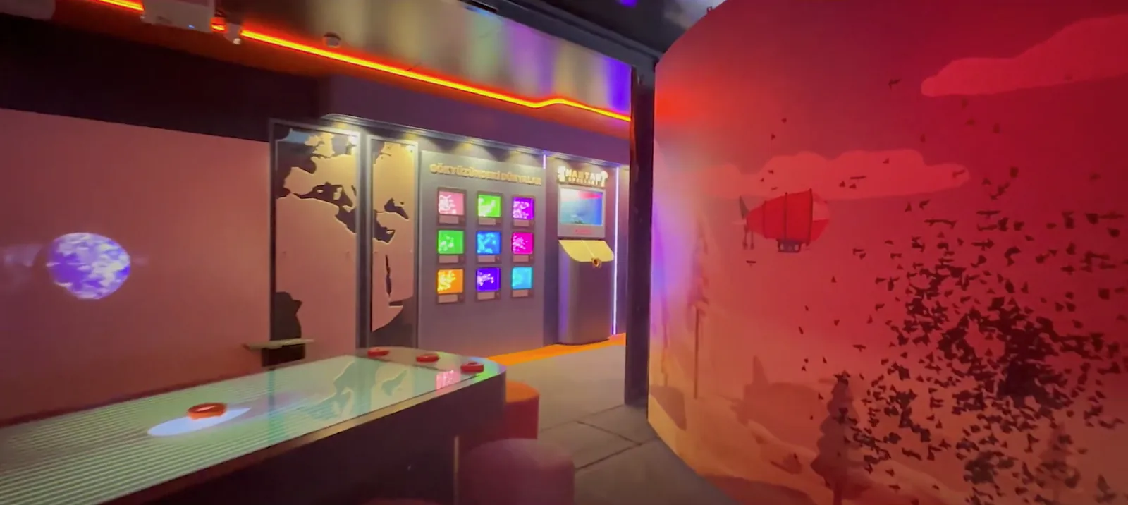 BAK Mobile Exhibitions